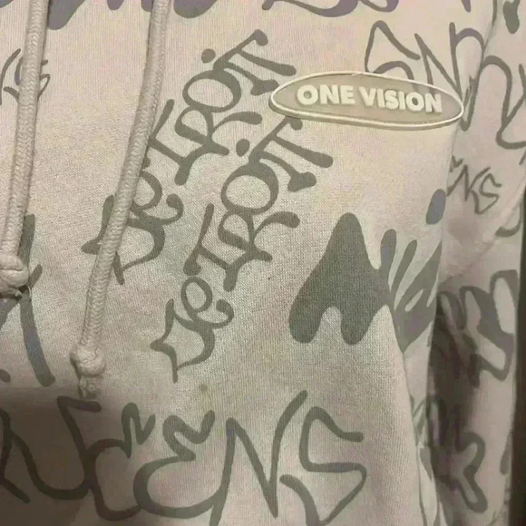 Graffiti print  hoodie - Picture 3 of 4